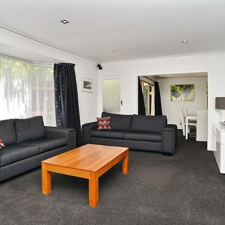 Leinster Villa - Christchurch Holiday Homes Extérieur photo